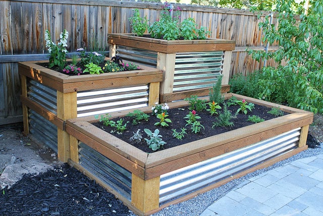 25 Diy Raised Garden Beds Corrugated Metal Wood Galvanized